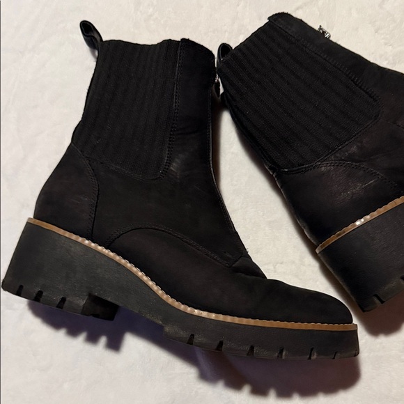 Blondo Black Ankle Booties - Picture 5 of 9